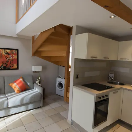 アパートホテル D'elsa 3*