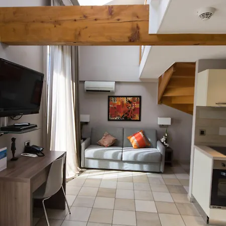 アパートホテル D'elsa ジュアン・レ・パン