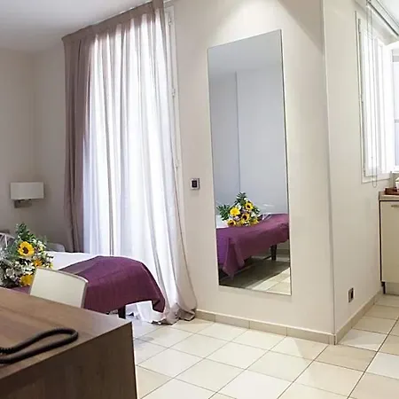 Résidence D'elsa Appart hôtel Juan-les-Pins