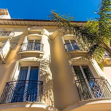 D'elsa Aparthotel 3*