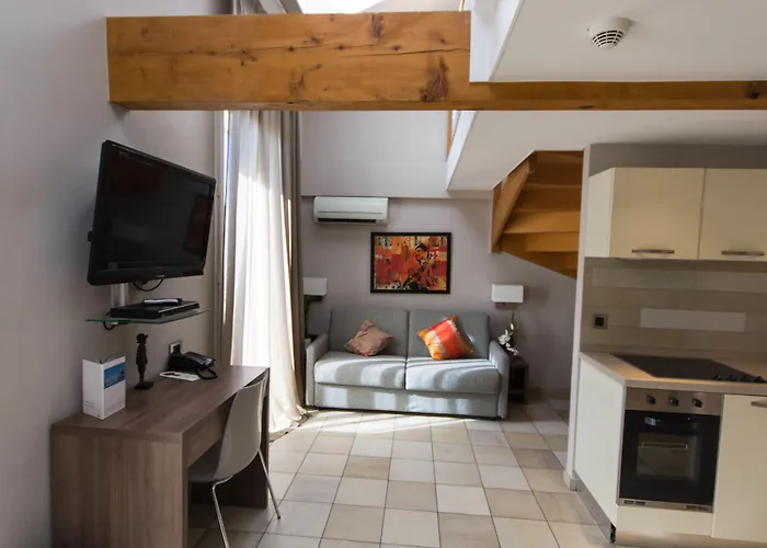 Lejlighedshotel D'elsa Juan-les-Pins