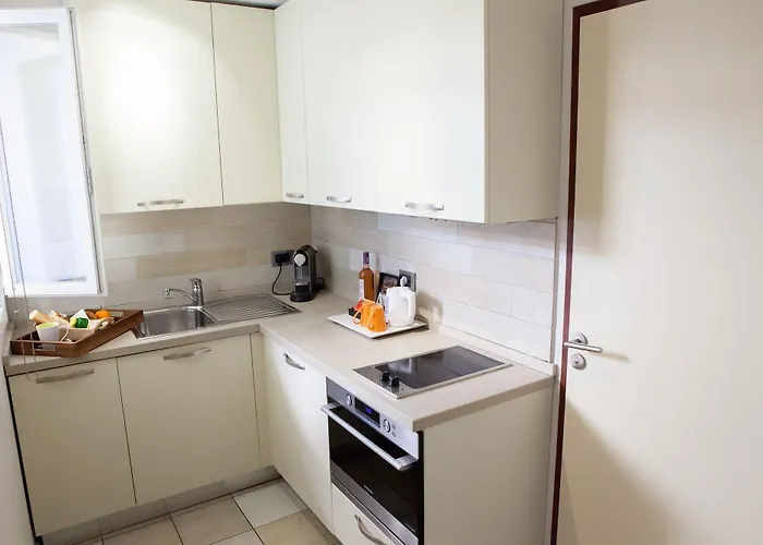 Apart Otel D'elsa Juan-les-Pins