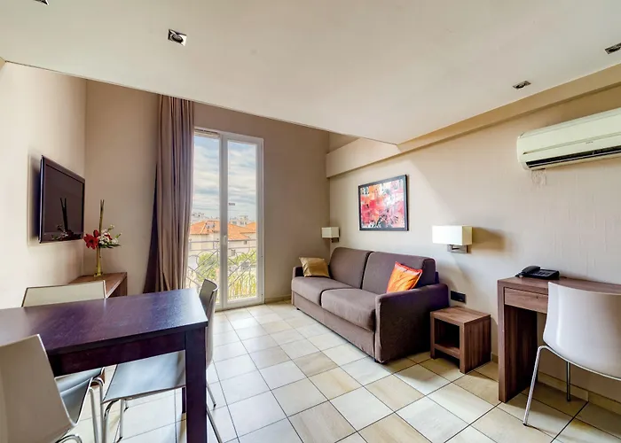 D'elsa 3* Juan-les-Pins